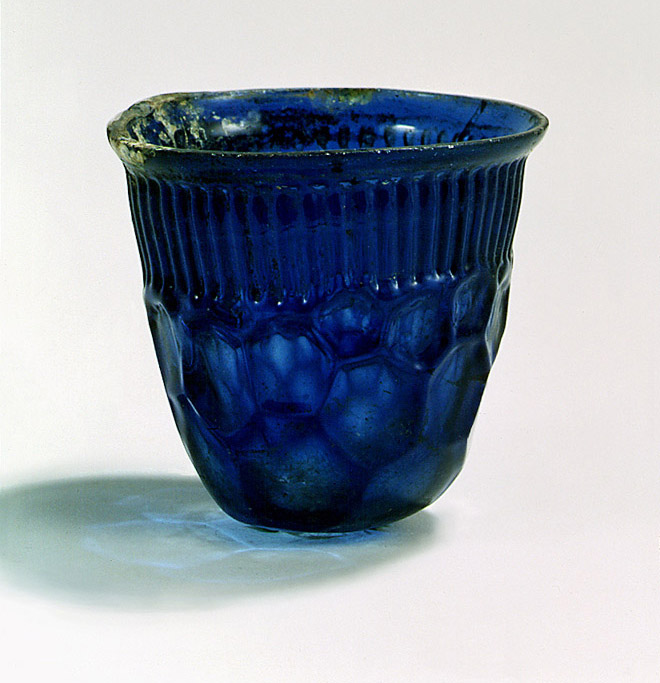 Glass cup